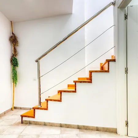 Дом отдыха Big Terraced House, 100m To The Beach, With Bbq And Sea View *