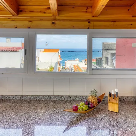 Big Terraced House, 100m To The Beach, With Bbq And Sea View Hébergement de vacances