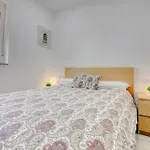 Big Terraced House, 100m To The Beach, With Bbq And Sea View