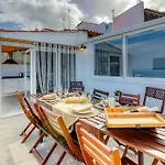 Big Terraced House, 100m To The Beach, With Bbq And Sea View *