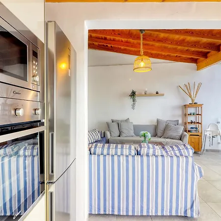 Casa de Férias Big Terraced House, 100m To The Beach, With Bbq And Sea View Guincho (Tenerife)