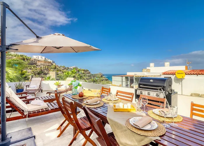 Big Terraced House, 100m To The Beach, With Bbq And Sea View *
