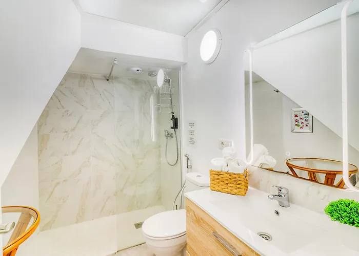 Big Terraced House, 100m To The Beach, With Bbq And Sea View Guincho (Tenerife)