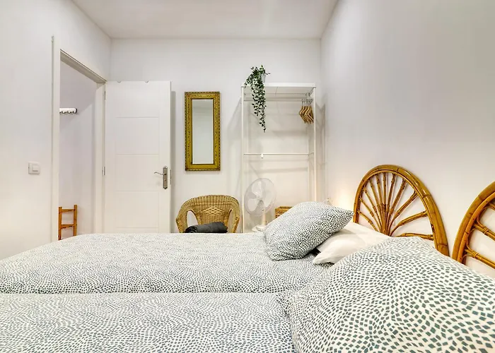 Big Terraced House, 100m To The Beach, With Bbq And Sea View 別荘 *